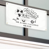 パーソナライズされたたった今結婚しましたカーバナー 横断幕 (ビルの外側)