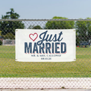 パーソナライズされたたった今結婚しましたカーバナー 横断幕