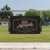 パーソナライズされたたった今結婚しましたカーバナー 横断幕 (インサイチュ)