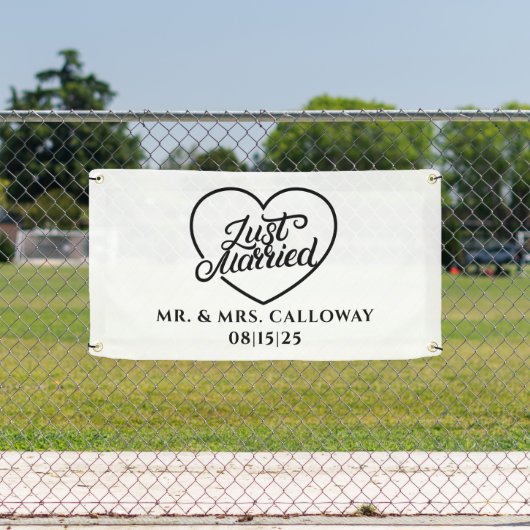 パーソナライズされたたった今結婚しましたカーバナー 横断幕 (インサイチュ)