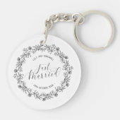 パーソナライズされたたった今結婚しましたフローラ|キーチェーン キーホルダー (裏面)