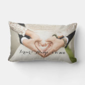 パーソナライズされたの結婚写真は永遠に ランバークッション (裏面)