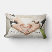 パーソナライズされたの結婚写真は永遠に ランバークッション (正面)