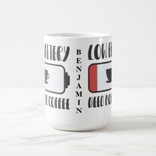 パーソナライズされたもっとコーヒーが必要 コーヒーマグカップ (中央)