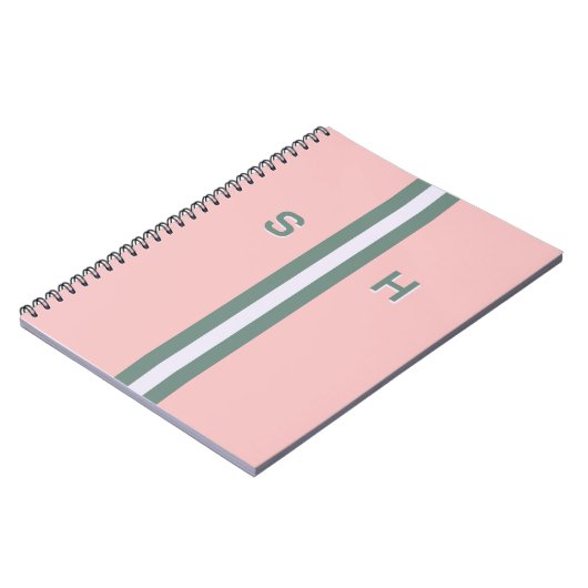パーソナライズされたイニシャルストライプ ノートブック (左側)
