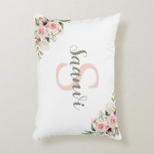パーソナライズされたイニシャル名バラ枕 アクセントクッション (正面(垂直))