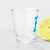 パーソナライズされたイニシャル ショットグラス (左)