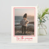 パーソナライズされたエレガントでスタイリッシュなキュートな赤いクリスマス シーズンカード (スタンド正面)