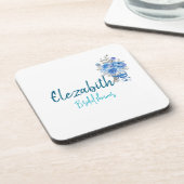 パーソナライズされたエレガントな青い花のブライダルシャワー コースター (左側)