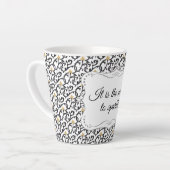 パーソナライズされたエレガントクリスマス カフェラテマグ (左アングル)