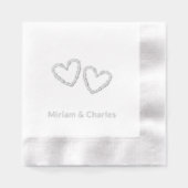 パーソナライズされたエレガントハート25周年記念シルバー 箔ナプキン (正面)