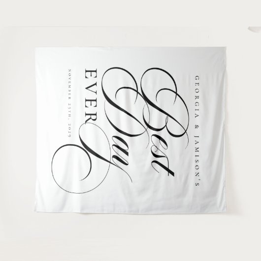 パーソナライズされたエレガント結婚の「日最高の前」サイン タペストリー (正面(横))