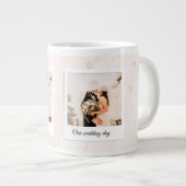 パーソナライズされたカスタマイズ結婚写真 ジャンボコーヒーマグカップ (正面右)