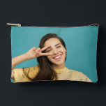 パーソナライズされたカスタムおもしろい顔写真メイクバッグ アクセサリーポーチ<br><div class="desc">運顔パーソナライズされたのフォトメイクおもしろいバッグとのスタイルに必要な製品をカスタムで！このユニーク化粧品のバッグはカスタマイズあなたの写真と一緒にお気に入りのすることができ、それは自分自身や愛しパーソナライズされたた人のための完璧な贈り物を作る。旅行バッグとして使用する場合も保、家で構成されたメイクに使用する場合もカスタム、このバッグ写真は実用的でスタイリッシュある。あなたのメイクのために手を伸ばすたびにスマイルを作る私たちの写真プリントバッグにアップグレードし、退屈な化粧品バッグにさよならを言う。あなたの毎日のルーチンにおもしろいのtouchを追加する今日あなたの取り付け！</div>