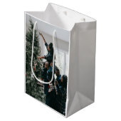 パーソナライズされたカスタムモダンクリスマス家族の写真 ミディアムペーパーバッグ (正面アングル)