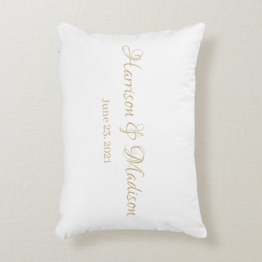 パーソナライズされたカスタム夫婦の名前と日結婚付 アクセントクッション (正面(垂直))