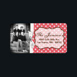 パーソナライズされたカスタムPhoto Christmas Mailing Label ラベル<br><div class="desc">この。75"x2.25インチのサイズのシックとパーソナライズされたトレンディーのスティックモダンオン差出人住所ラベルはトレンディーとシックの両方である。これらは、エッジのフルブリードフルカラー印刷テクノロジへのプリントを使用してAvery®ラベルに印刷される。8.5インチx 11インチの用紙に印刷され食べ物を与え、再書き込み可能で再印刷可能。Avery® Microsoft® Wordテンプレートとの互換性お客様の最も多くのフォーマル招待状とイベントの発表に最適。私たちはzazzle店でこのデザインに専念する全体の行を持っている*デザインコレクションのメニュータブの下に招待状(5x7)、戻りラベル、郵送ラベル、封筒用シール、郵便切手、カップケーキピック、ウォーターボトルラッパー、ハーシーの1.55 oz.大きなバーラッパー、ハーシーのミニチュアバッグラッパー、電子レンジのポップコーンアドバイスラッパー、書き込み可能座席表、グッズバッグトッパー、FLATサンキューカード(4x5)、HAPPEDサンキューカード(4x5)、メッセージカード、メニューカード、ミントマッチブック、棒つきキャンデーカバー、ブックマーク、ビンゴカードマーカー、ビンゴカード呼び出しシート、書き込み可能カード(4x5)、など。</div>