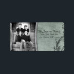 パーソナライズされたカスタムPhoto Christmas Mailing Label ラベル<br><div class="desc">この。75"x2.25インチのサイズのシックとパーソナライズされたトレンディーのスティックモダンオン差出人住所ラベルはトレンディーとシックの両方である。これらは、エッジのフルブリードフルカラー印刷テクノロジへのプリントを使用してAvery®ラベルに印刷される。8.5インチx 11インチの用紙に印刷され食べ物を与え、再書き込み可能で再印刷可能。Avery® Microsoft® Wordテンプレートとの互換性お客様の最も多くのフォーマル招待状とイベントの発表に最適。私たちはzazzle店でこのデザインに専念する全体の行を持っている*デザインコレクションのメニュータブの下に招待状(5x7)、戻りラベル、郵送ラベル、封筒用シール、郵便切手、カップケーキピック、ウォーターボトルラッパー、ハーシーの1.55 oz.大きなバーラッパー、ハーシーのミニチュアバッグラッパー、電子レンジのポップコーンアドバイスラッパー、書き込み可能座席表、グッズバッグトッパー、FLATサンキューカード(4x5)、HAPPEDサンキューカード(4x5)、メッセージカード、メニューカード、ミントマッチブック、棒つきキャンデーカバー、ブックマーク、ビンゴカードマーカー、ビンゴカード呼び出しシート、書き込み可能カード(4x5)、など。</div>