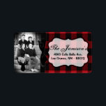 パーソナライズされたカスタムPhoto Christmas Mailing Label ラベル<br><div class="desc">この。75"x2.25インチのサイズのシックとパーソナライズされたトレンディーのスティックモダンオン差出人住所ラベルはトレンディーとシックの両方である。これらは、エッジのフルブリードフルカラー印刷テクノロジへのプリントを使用してAvery®ラベルに印刷される。8.5インチx 11インチの用紙に印刷され食べ物を与え、再書き込み可能で再印刷可能。Avery® Microsoft® Wordテンプレートとの互換性お客様の最も多くのフォーマル招待状とイベントの発表に最適。私たちはzazzle店でこのデザインに専念する全体の行を持っている*デザインコレクションのメニュータブの下に招待状(5x7)、戻りラベル、郵送ラベル、封筒用シール、郵便切手、カップケーキピック、ウォーターボトルラッパー、ハーシーの1.55 oz.大きなバーラッパー、ハーシーのミニチュアバッグラッパー、電子レンジのポップコーンアドバイスラッパー、書き込み可能座席表、グッズバッグトッパー、FLATサンキューカード(4x5)、HAPPEDサンキューカード(4x5)、メッセージカード、メニューカード、ミントマッチブック、棒つきキャンデーカバー、ブックマーク、ビンゴカードマーカー、ビンゴカード呼び出しシート、書き込み可能カード(4x5)、など。</div>