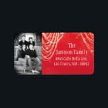 パーソナライズされたカスタムPhoto Christmas Mailing Label ラベル<br><div class="desc">この。75"x2.25インチのサイズのシックとパーソナライズされたトレンディーのスティックモダンオン差出人住所ラベルはトレンディーとシックの両方である。これらは、エッジのフルブリードフルカラー印刷テクノロジへのプリントを使用してAvery®ラベルに印刷される。8.5インチx 11インチの用紙に印刷され食べ物を与え、再書き込み可能で再印刷可能。Avery® Microsoft® Wordテンプレートとの互換性お客様の最も多くのフォーマル招待状とイベントの発表に最適。私たちはzazzle店でこのデザインに専念する全体の行を持っている*デザインコレクションのメニュータブの下に招待状(5x7)、戻りラベル、郵送ラベル、封筒用シール、郵便切手、カップケーキピック、ウォーターボトルラッパー、ハーシーの1.55 oz.大きなバーラッパー、ハーシーのミニチュアバッグラッパー、電子レンジのポップコーンアドバイスラッパー、書き込み可能座席表、グッズバッグトッパー、FLATサンキューカード(4x5)、HAPPEDサンキューカード(4x5)、メッセージカード、メニューカード、ミントマッチブック、棒つきキャンデーカバー、ブックマーク、ビンゴカードマーカー、ビンゴカード呼び出しシート、書き込み可能カード(4x5)、など。</div>