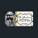 パーソナライズされたカスタムPhoto Christmas Mailing Label ラベル<br><div class="desc">この。75"x2.25インチのサイズのシックとパーソナライズされたトレンディーのスティックモダンオン差出人住所ラベルはトレンディーとシックの両方である。これらは、エッジのフルブリードフルカラー印刷テクノロジへのプリントを使用してAvery®ラベルに印刷される。8.5インチx 11インチの用紙に印刷され食べ物を与え、再書き込み可能で再印刷可能。Avery® Microsoft® Wordテンプレートとの互換性お客様の最も多くのフォーマル招待状とイベントの発表に最適。私たちはzazzle店でこのデザインに専念する全体の行を持っている*デザインコレクションのメニュータブの下に招待状(5x7)、戻りラベル、郵送ラベル、封筒用シール、郵便切手、カップケーキピック、ウォーターボトルラッパー、ハーシーの1.55 oz.大きなバーラッパー、ハーシーのミニチュアバッグラッパー、電子レンジのポップコーンアドバイスラッパー、書き込み可能座席表、グッズバッグトッパー、FLATサンキューカード(4x5)、HAPPEDサンキューカード(4x5)、メッセージカード、メニューカード、ミントマッチブック、棒つきキャンデーカバー、ブックマーク、ビンゴカードマーカー、ビンゴカード呼び出しシート、書き込み可能カード(4x5)、など。</div>