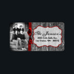 パーソナライズされたカスタムPhoto Christmas Mailing Label ラベル<br><div class="desc">この。75"x2.25インチのサイズのシックとパーソナライズされたトレンディーのスティックモダンオン差出人住所ラベルはトレンディーとシックの両方である。これらは、エッジのフルブリードフルカラー印刷テクノロジへのプリントを使用してAvery®ラベルに印刷される。8.5インチx 11インチの用紙に印刷され食べ物を与え、再書き込み可能で再印刷可能。Avery® Microsoft® Wordテンプレートとの互換性お客様の最も多くのフォーマル招待状とイベントの発表に最適。私たちはzazzle店でこのデザインに専念する全体の行を持っている*デザインコレクションのメニュータブの下に招待状(5x7)、戻りラベル、郵送ラベル、封筒用シール、郵便切手、カップケーキピック、ウォーターボトルラッパー、ハーシーの1.55 oz.大きなバーラッパー、ハーシーのミニチュアバッグラッパー、電子レンジのポップコーンアドバイスラッパー、書き込み可能座席表、グッズバッグトッパー、FLATサンキューカード(4x5)、HAPPEDサンキューカード(4x5)、メッセージカード、メニューカード、ミントマッチブック、棒つきキャンデーカバー、ブックマーク、ビンゴカードマーカー、ビンゴカード呼び出しシート、書き込み可能カード(4x5)、など。</div>