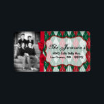 パーソナライズされたカスタムPhoto Christmas Mailing Label ラベル<br><div class="desc">この。75"x2.25インチのサイズのシックとパーソナライズされたトレンディーのスティックモダンオン差出人住所ラベルはトレンディーとシックの両方である。これらは、エッジのフルブリードフルカラー印刷テクノロジへのプリントを使用してAvery®ラベルに印刷される。8.5インチx 11インチの用紙に印刷され食べ物を与え、再書き込み可能で再印刷可能。Avery® Microsoft® Wordテンプレートとの互換性お客様の最も多くのフォーマル招待状とイベントの発表に最適。私たちはzazzle店でこのデザインに専念する全体の行を持っている*デザインコレクションのメニュータブの下に招待状(5x7)、戻りラベル、郵送ラベル、封筒用シール、郵便切手、カップケーキピック、ウォーターボトルラッパー、ハーシーの1.55 oz.大きなバーラッパー、ハーシーのミニチュアバッグラッパー、電子レンジのポップコーンアドバイスラッパー、書き込み可能座席表、グッズバッグトッパー、FLATサンキューカード(4x5)、HAPPEDサンキューカード(4x5)、メッセージカード、メニューカード、ミントマッチブック、棒つきキャンデーカバー、ブックマーク、ビンゴカードマーカー、ビンゴカード呼び出しシート、書き込み可能カード(4x5)、など。</div>