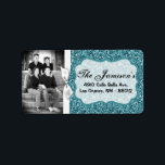 パーソナライズされたカスタムPhoto Christmas Mailing Label ラベル<br><div class="desc">この。75"x2.25インチのサイズのシックとパーソナライズされたトレンディーのスティックモダンオン差出人住所ラベルはトレンディーとシックの両方である。これらは、エッジのフルブリードフルカラー印刷テクノロジへのプリントを使用してAvery®ラベルに印刷される。8.5インチx 11インチの用紙に印刷され食べ物を与え、再書き込み可能で再印刷可能。Avery® Microsoft® Wordテンプレートとの互換性お客様の最も多くのフォーマル招待状とイベントの発表に最適。私たちはzazzle店でこのデザインに専念する全体の行を持っている*デザインコレクションのメニュータブの下に招待状(5x7)、戻りラベル、郵送ラベル、封筒用シール、郵便切手、カップケーキピック、ウォーターボトルラッパー、ハーシーの1.55 oz.大きなバーラッパー、ハーシーのミニチュアバッグラッパー、電子レンジのポップコーンアドバイスラッパー、書き込み可能座席表、グッズバッグトッパー、FLATサンキューカード(4x5)、HAPPEDサンキューカード(4x5)、メッセージカード、メニューカード、ミントマッチブック、棒つきキャンデーカバー、ブックマーク、ビンゴカードマーカー、ビンゴカード呼び出しシート、書き込み可能カード(4x5)、など。</div>