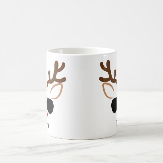 パーソナライズされたカッコいいSunglass Reindeer Christmas Mag コーヒーマグカップ (中央)