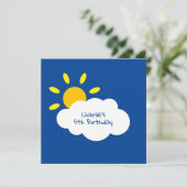 パーソナライズされたクラウド&サンシャイン誕生日招待状 (スタンド正面)