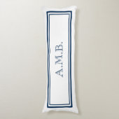 パーソナライズされたクラシックネイビーブルーモノグラム ボディピロー (正面縦)