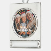 パーソナライズされたクリスマスファミリーフォトオーナメント2025 シルバープレートバナーオーナメント (左)