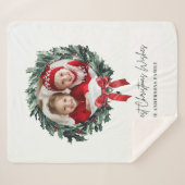 パーソナライズされたクリスマスリース写真&ネームホリデー シェルパブランケット (正面(横))