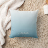 パーソナライズされたグラデーション水色 クッション (ブランケット)