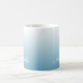 パーソナライズされたグラデーション水色 コーヒーマグカップ (中央)
