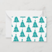 パーソナライズされたグリーンクリスマスツリーの冬の森 ノートカード (裏面)