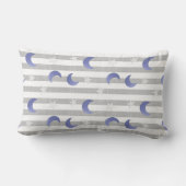 パーソナライズされたグレーとブルーの月と星のクッション ランバークッション (裏面)