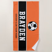 パーソナライズされたサッカー選手の名前（オレンジ） ビーチタオル (正面)