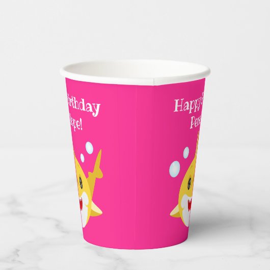パーソナライズされたシャークピンク海誕生日紙カップ 紙コップ (右)