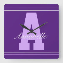 パーソナライズされたタイポグラフィ名時計