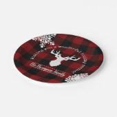 パーソナライズされたトナカイ赤と黒バッファローのプレイド ペーパープレート (アングル)
