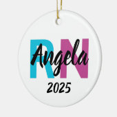 パーソナライズされたナースオーナメント2025、カスタムRN セラミックオーナメント (左)