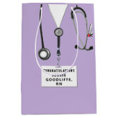 パーソナライズされたナース卒業 ミディアムペーパーバッグ (正面)