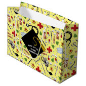 パーソナライズされたナース卒業 ラージペーパーバッグ (正面アングル)