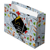 パーソナライズされたナース卒業 ラージペーパーバッグ (正面アングル)