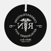 パーソナライズされたナース院生白黒 ガラスオーナメント (裏面)