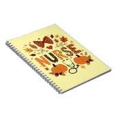 パーソナライズされたナース – かわいいカボチャ&紅葉 ノートブック (右側)