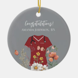パーソナライズされたナースRN LPN NPマルーンスクラップ セラミックオーナメント