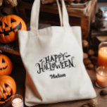 パーソナライズされたハッピーハローウィン トートバッグ<br><div class="desc">ハロウィーンのトリックを変えるスタイリッシュか、名前を付けカスタムることができるハッピーハローウィントートバッグで夜に取り扱うパーソナライズされた。このトートバッグはお洒落、あなたの静脈を通して震えと興奮を送り出すに違いない！名前を簡単に編集してカートに追加！</div>