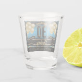 パーソナライズされたハッピーバースデーお祝い – 青 ショットグラス (裏面)